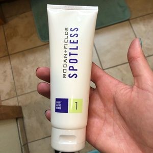 Rodan and Fields Spotless face wash